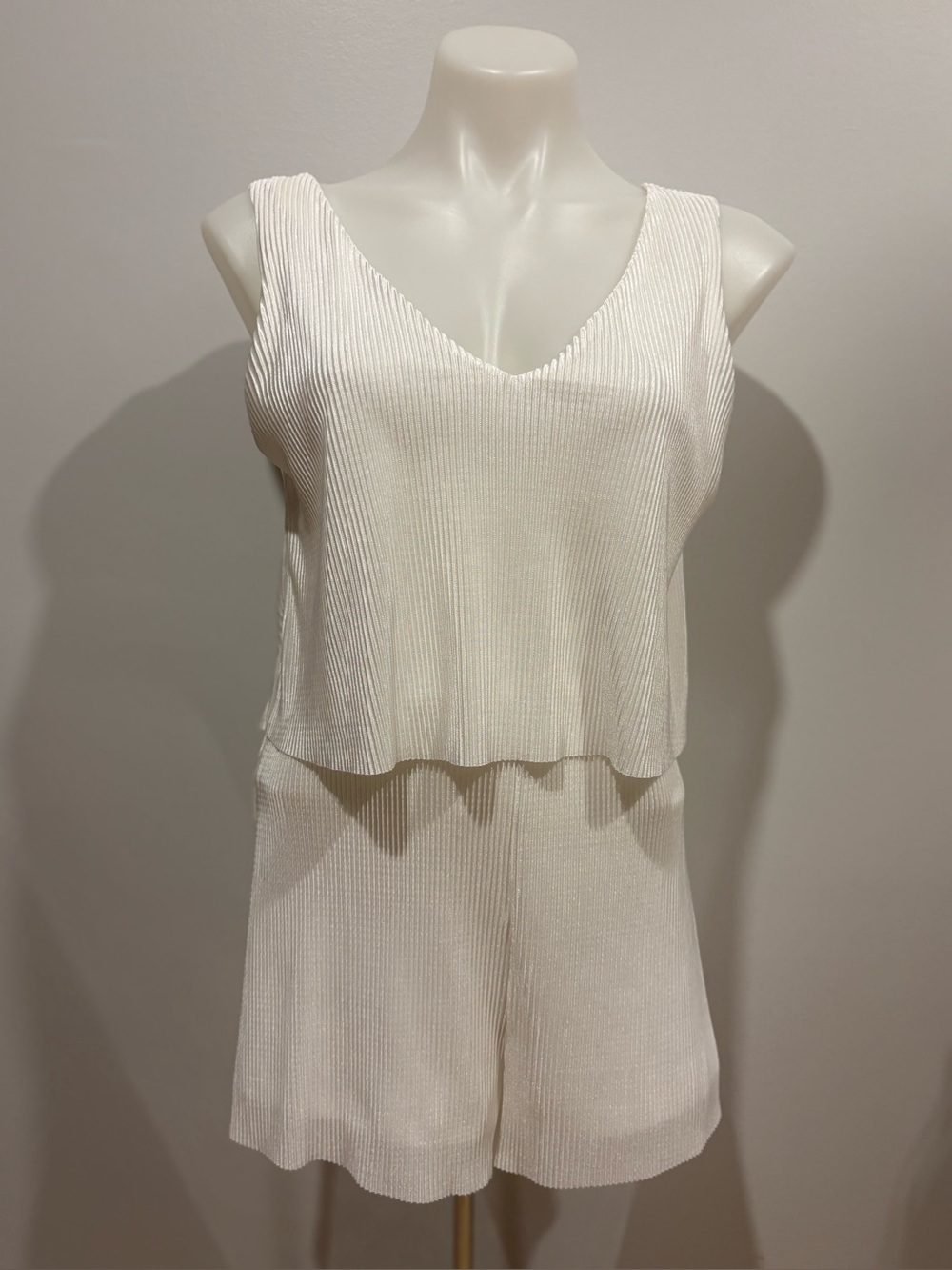 Pink Lily Ivory Ribbed V-Neck Tank short set